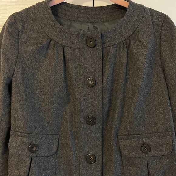 J. Crew Gray 100% Wool Cropped Blazer Jacket Size 0 - Picture 3 of 9